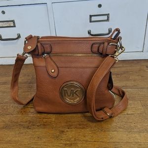 Michael Kors - Leather Crossbody Bag